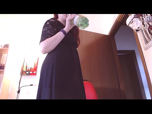 ❤️ Një skllav i nënshtruar që i pëlqejnë brekët e pista dhe të shijshme detyrohet të masturbojë pasi shikon këtë video! ❤️ Porno në sq.ixiporn.ru ❤
