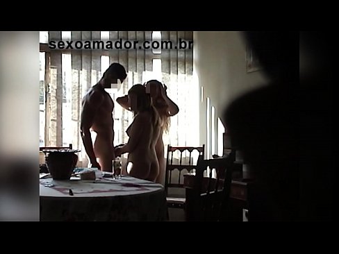 ❤️ Miqtë e seksit ftojnë një burrë gjigant dhe një treshe me të ❤️ Porno në sq.ixiporn.ru ❤